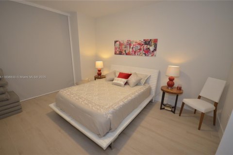 Condo in North Miami Beach, Florida, 2 bedrooms  № 1821818 - photo 24