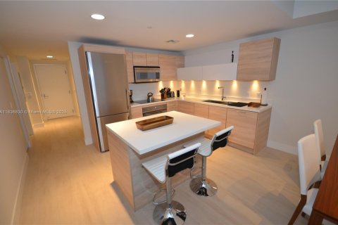 Condo in North Miami Beach, Florida, 2 bedrooms  № 1821818 - photo 7