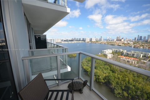 Condo in North Miami Beach, Florida, 2 bedrooms  № 1821818 - photo 5