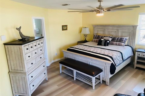 Villa ou maison à vendre à Gulfport, Floride: 5 chambres, 249.16 m2 № 2415060 - photo 23