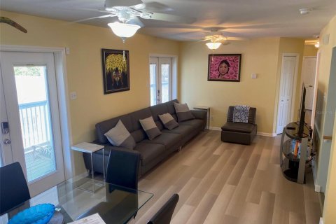 Villa ou maison à vendre à Gulfport, Floride: 5 chambres, 249.16 m2 № 2415060 - photo 15