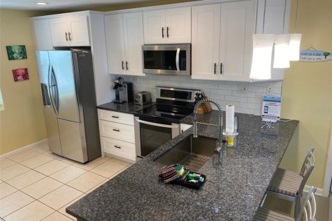 Villa ou maison à vendre à Gulfport, Floride: 5 chambres, 249.16 m2 № 2415060 - photo 11