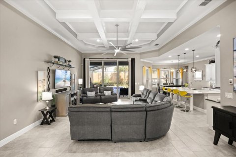 House in Orlando, Florida 5 bedrooms, 380.71 sq.m. № 2204944 - photo 6