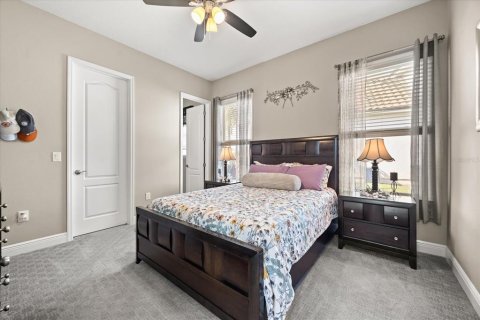 House in Orlando, Florida 5 bedrooms, 380.71 sq.m. № 2204944 - photo 19