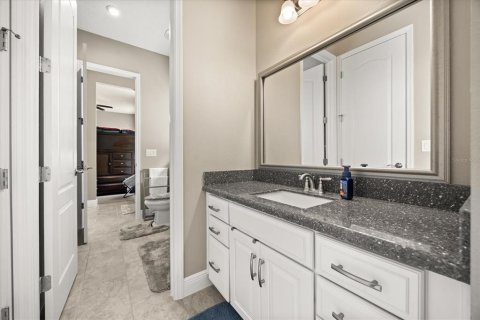House in Orlando, Florida 5 bedrooms, 380.71 sq.m. № 2204944 - photo 30