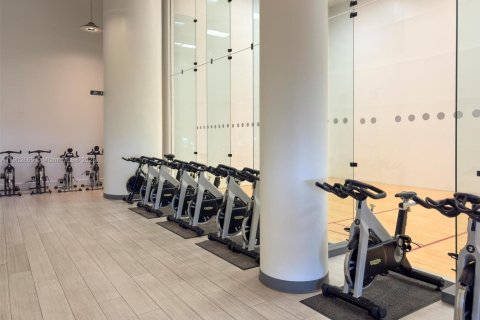 Condo in Sunny Isles Beach, Florida, 2 bedrooms  № 2015235 - photo 17