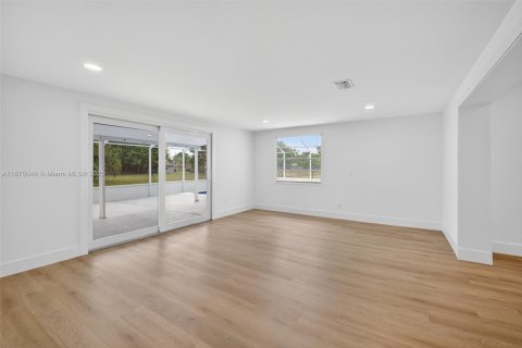 Villa ou maison à vendre à Port St. Lucie, Floride: 4 chambres, 194.07 m2 № 1927770 - photo 21