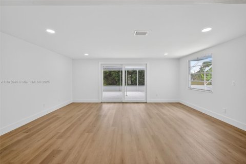 Villa ou maison à vendre à Port St. Lucie, Floride: 4 chambres, 194.07 m2 № 1927770 - photo 20
