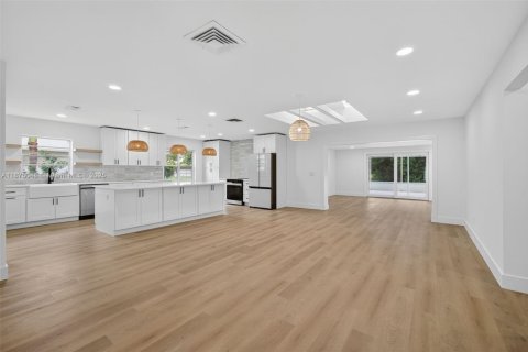 Villa ou maison à vendre à Port St. Lucie, Floride: 4 chambres, 194.07 m2 № 1927770 - photo 7