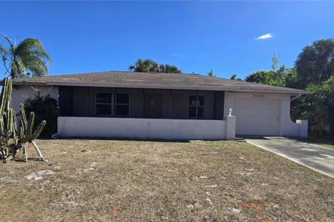 House in Port Charlotte, Florida 2 bedrooms, 107.77 sq.m. № 2118195