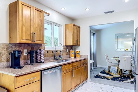 Villa ou maison à vendre à Sarasota, Floride: 3 chambres, 134.15 m2 № 2416522 - photo 16