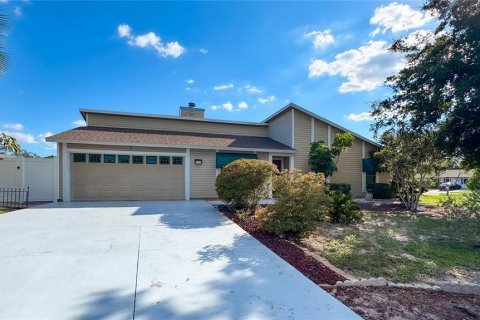 Villa ou maison à vendre à Sarasota, Floride: 3 chambres, 134.15 m2 № 2416522 - photo 2