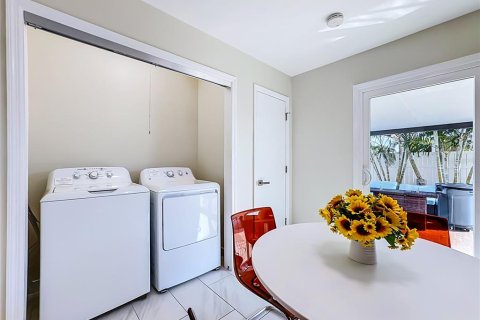 Villa ou maison à vendre à Sarasota, Floride: 3 chambres, 134.15 m2 № 2416522 - photo 20