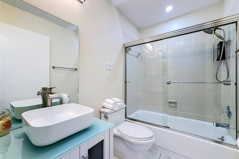 Villa ou maison à vendre à Sarasota, Floride: 3 chambres, 134.15 m2 № 2416522 - photo 27