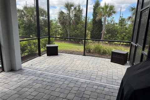 House in Sarasota, Florida 2 bedrooms, 141.86 sq.m. № 1613774 - photo 19