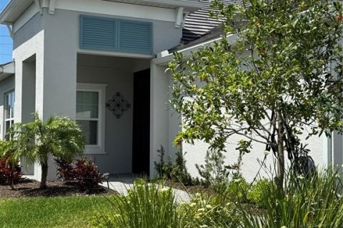 House in Sarasota, Florida 2 bedrooms, 141.86 sq.m. № 1613774 - photo 24