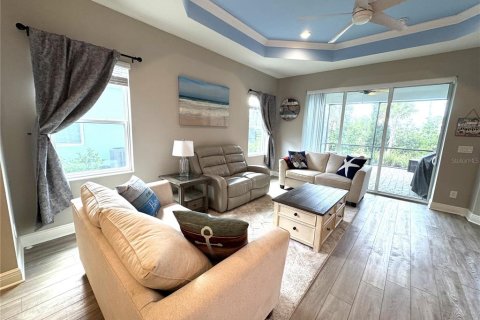 House in Sarasota, Florida 2 bedrooms, 141.86 sq.m. № 1613774 - photo 3