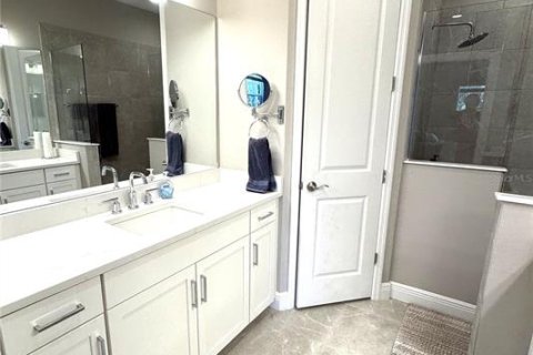 House in Sarasota, Florida 2 bedrooms, 141.86 sq.m. № 1613774 - photo 12