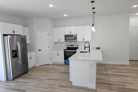 House in Ocala, Florida 4 bedrooms, 170.29 sq.m. № 1636263 - photo 8
