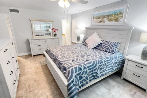 Condo in Sarasota, Florida, 2 bedrooms  № 1906881 - photo 10