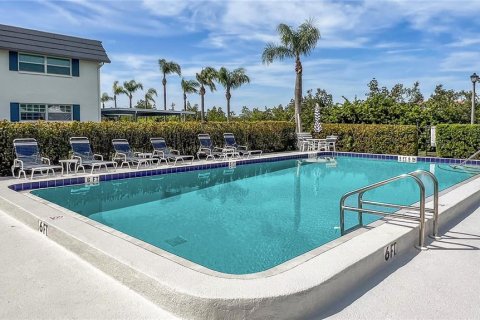 Condo in Sarasota, Florida, 2 bedrooms  № 1906881 - photo 20