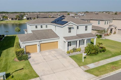 House in Wesley Chapel, Florida 4 bedrooms, 341.69 sq.m. № 1557179 - photo 3