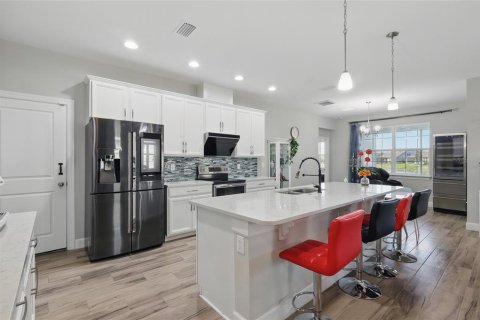 House in Wesley Chapel, Florida 4 bedrooms, 341.69 sq.m. № 1557179 - photo 10