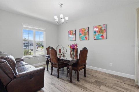 House in Wesley Chapel, Florida 4 bedrooms, 341.69 sq.m. № 1557179 - photo 17