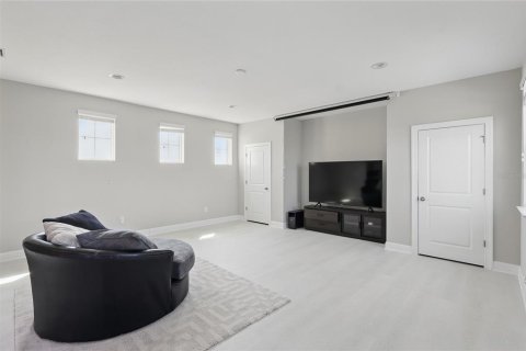House in Wesley Chapel, Florida 4 bedrooms, 341.69 sq.m. № 1557179 - photo 29