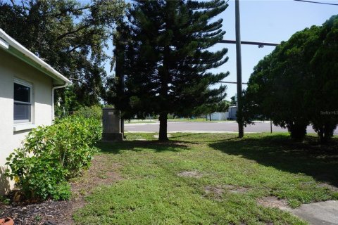 Villa ou maison à vendre à Largo, Floride: 2 chambres, 97.83 m2 № 1857945 - photo 9
