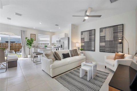 Touwnhouse à vendre à Homestead, Floride: 3 chambres, 149.76 m2 № 2031152 - photo 13