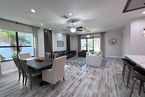 House in New Port Richey, Florida 4 bedrooms, 190.64 sq.m. № 1583817 - photo 12