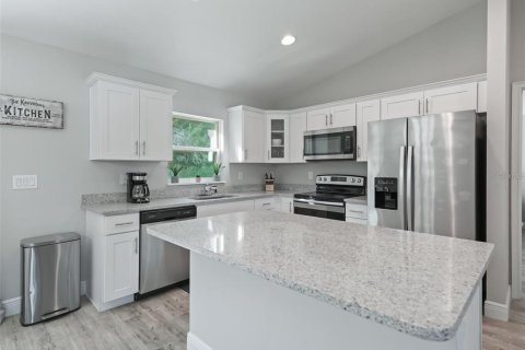 House in Ocala, Florida 3 bedrooms, 188.96 sq.m. № 1679663 - photo 6