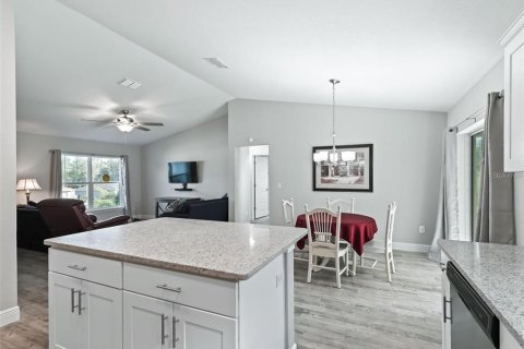 House in Ocala, Florida 3 bedrooms, 188.96 sq.m. № 1679663 - photo 9