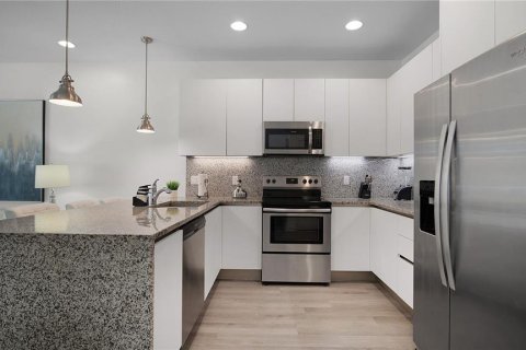 Adosado en alquiler en Clermont, Florida, 3 dormitorios, 139.45 m2 № 1873554 - foto 8