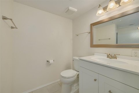 Condo in Clearwater, Florida, 2 bedrooms  № 2223711 - photo 30