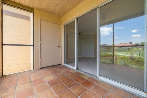 Condo in Clearwater, Florida, 2 bedrooms  № 2223711 - photo 22