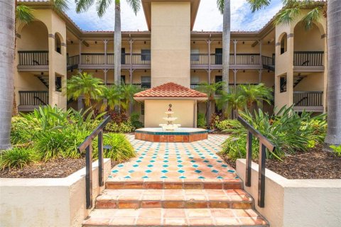 Condo in Clearwater, Florida, 2 bedrooms  № 2223711