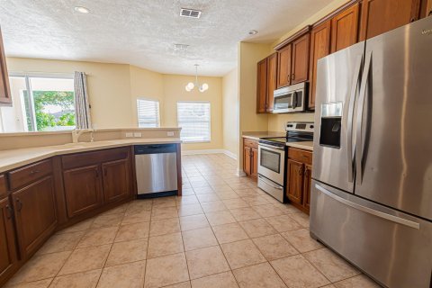 Villa ou maison à vendre à Port St. Lucie, Floride: 4 chambres, 207.64 m2 № 2351120 - photo 12