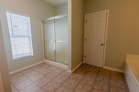 Villa ou maison à vendre à Port St. Lucie, Floride: 4 chambres, 207.64 m2 № 2351120 - photo 16
