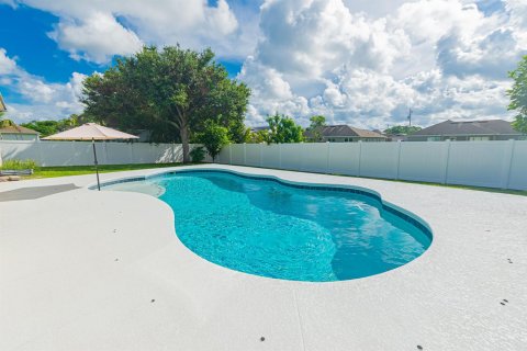 Villa ou maison à vendre à Port St. Lucie, Floride: 4 chambres, 207.64 m2 № 2351120 - photo 28