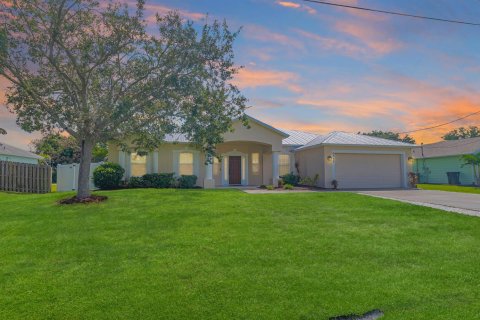 Villa ou maison à Port St. Lucie, Floride 4 chambres, 207.64 m2 № 2351120