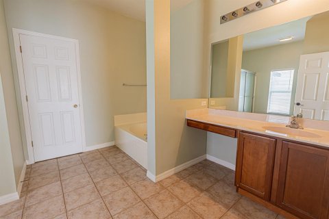 Villa ou maison à vendre à Port St. Lucie, Floride: 4 chambres, 207.64 m2 № 2351120 - photo 15