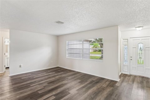 Villa ou maison à vendre à Pinellas Park, Floride: 3 chambres, 113.25 m2 № 2314940 - photo 4