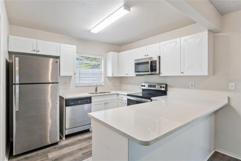 Villa ou maison à vendre à Pinellas Park, Floride: 3 chambres, 113.25 m2 № 2314940 - photo 6