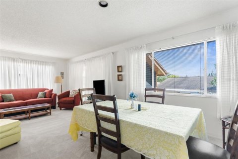 Condo in New Port Richey, Florida, 2 bedrooms  № 1613027 - photo 15