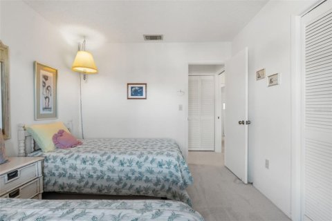 Condo in New Port Richey, Florida, 2 bedrooms  № 1613027 - photo 21