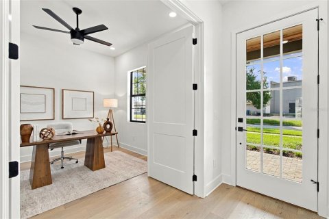House in Tampa, Florida 4 bedrooms, 287.07 sq.m. № 2394079 - photo 20