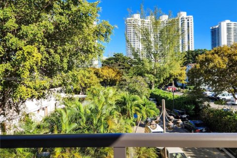 Condominio en venta en Aventura, Florida, 3 dormitorios, 149.57 m2 № 2152958 - foto 14