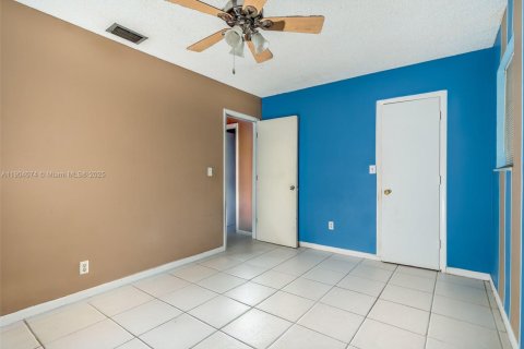 Immobilier commercial à vendre à Davie, Floride: 171.78 m2 № 1956342 - photo 23